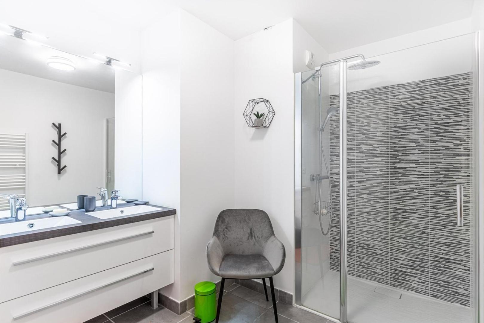 Guestready - Peaceful Escape In La Bastide Apartment Bordeaux Bagian luar foto