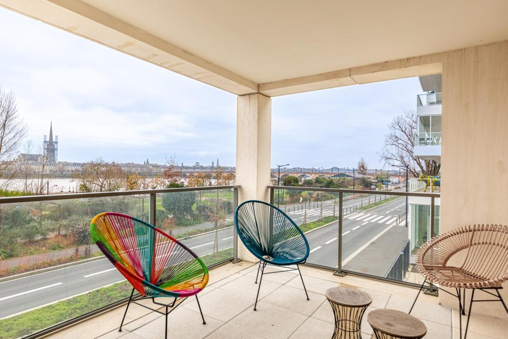 Guestready - Peaceful Escape In La Bastide Apartment Bordeaux Bagian luar foto